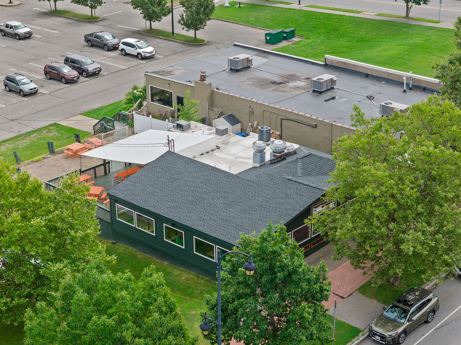 4776 Lake Ave 3