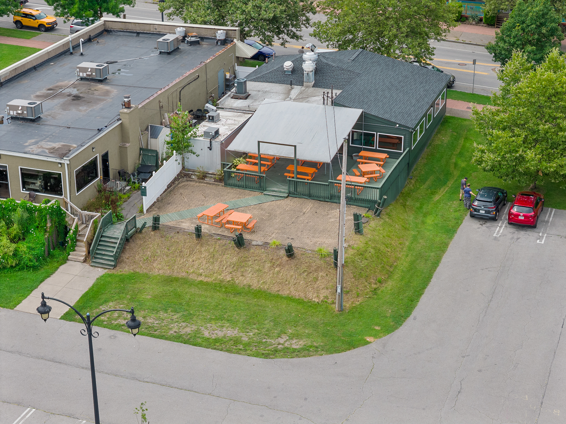 4776 Lake Ave 4