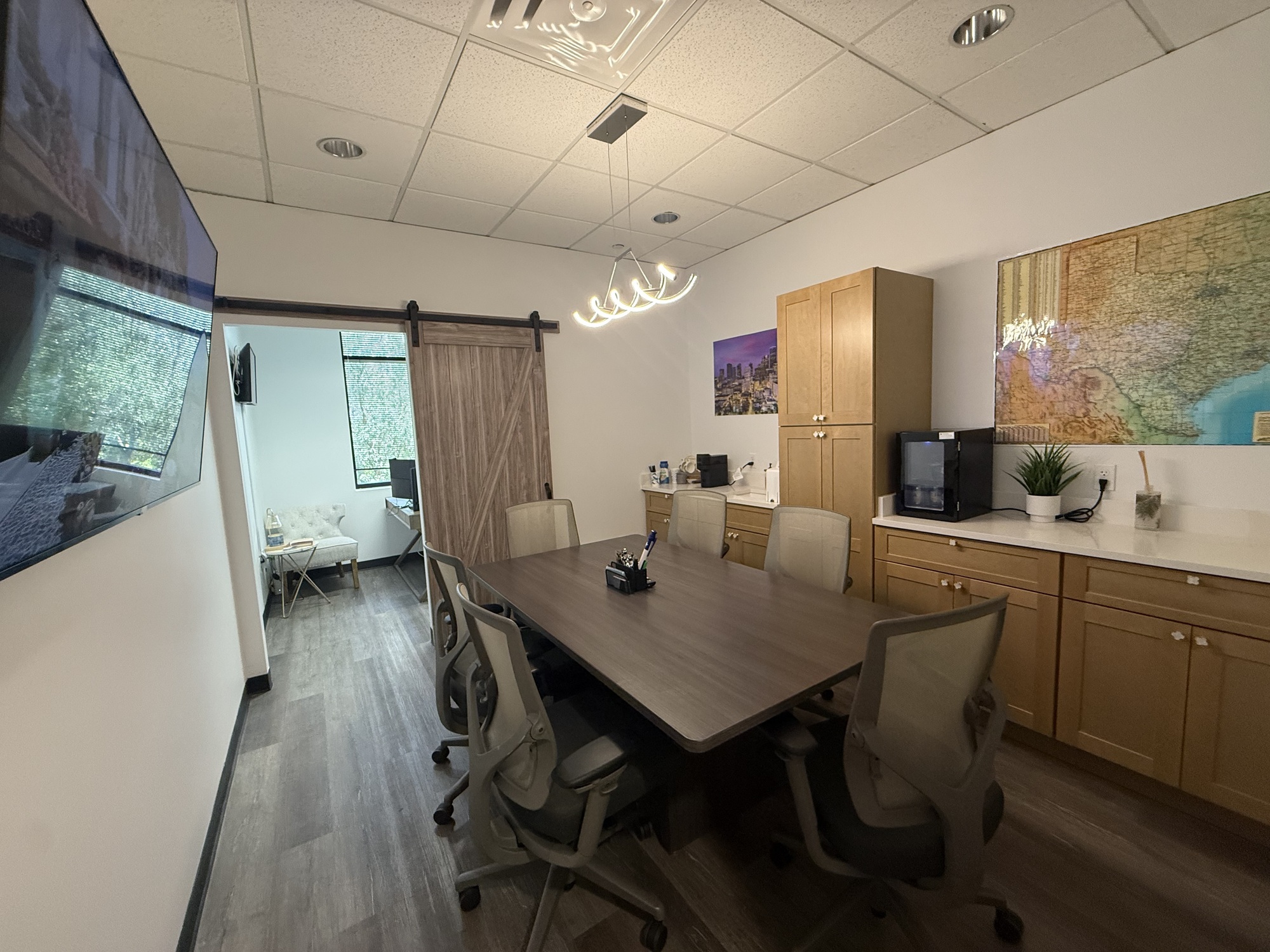 Fully furnished Office Sublease 3