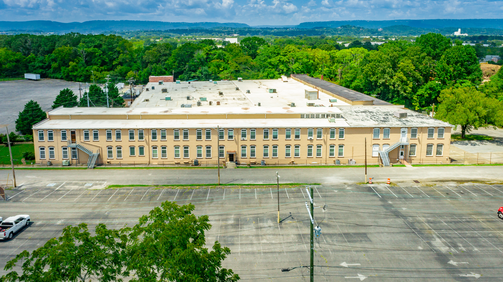 2001 N Chamberlain Ave Multiple Office and Industrial Units for Lease