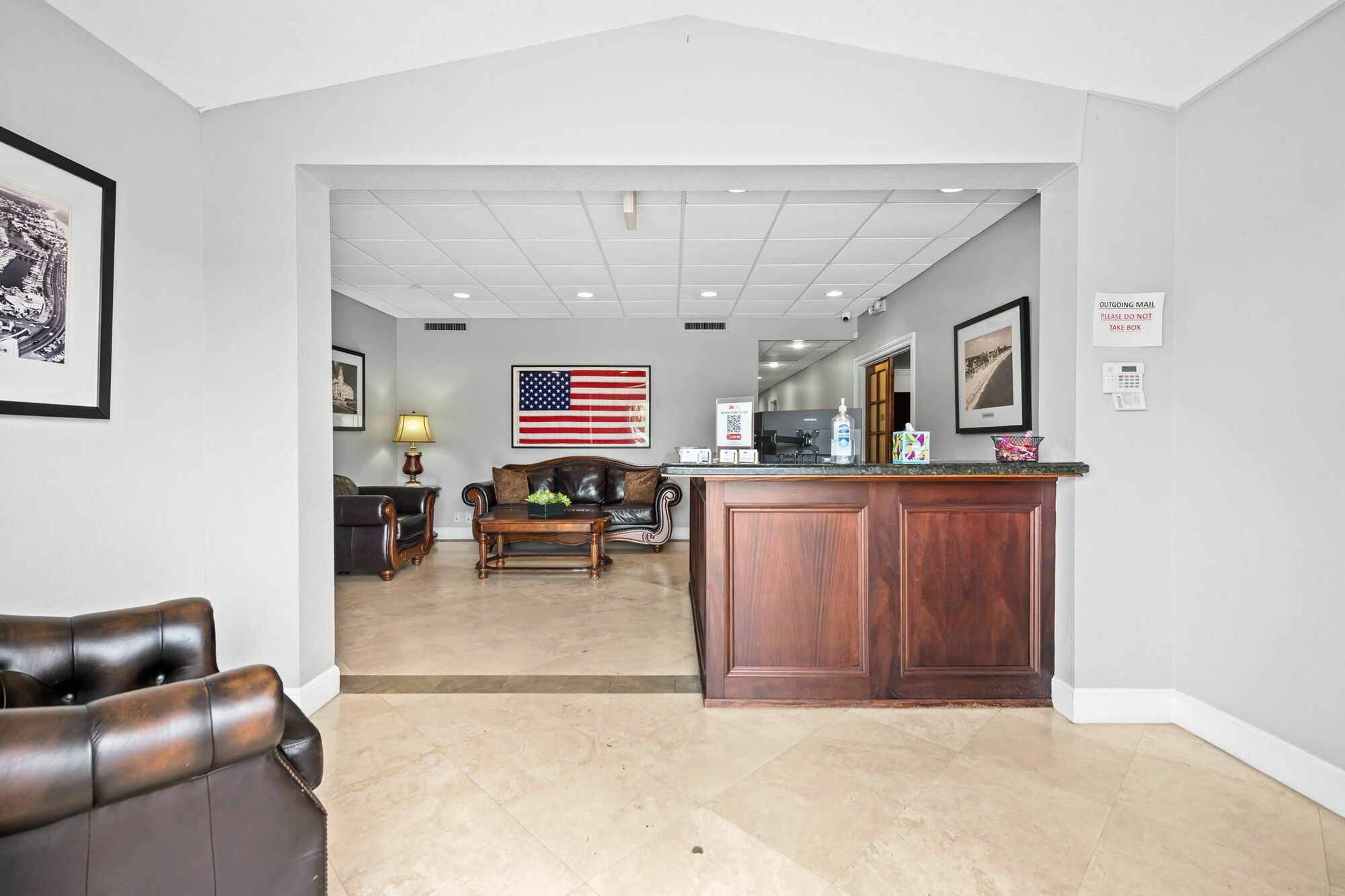 2211 Davie Blvd — photo 9