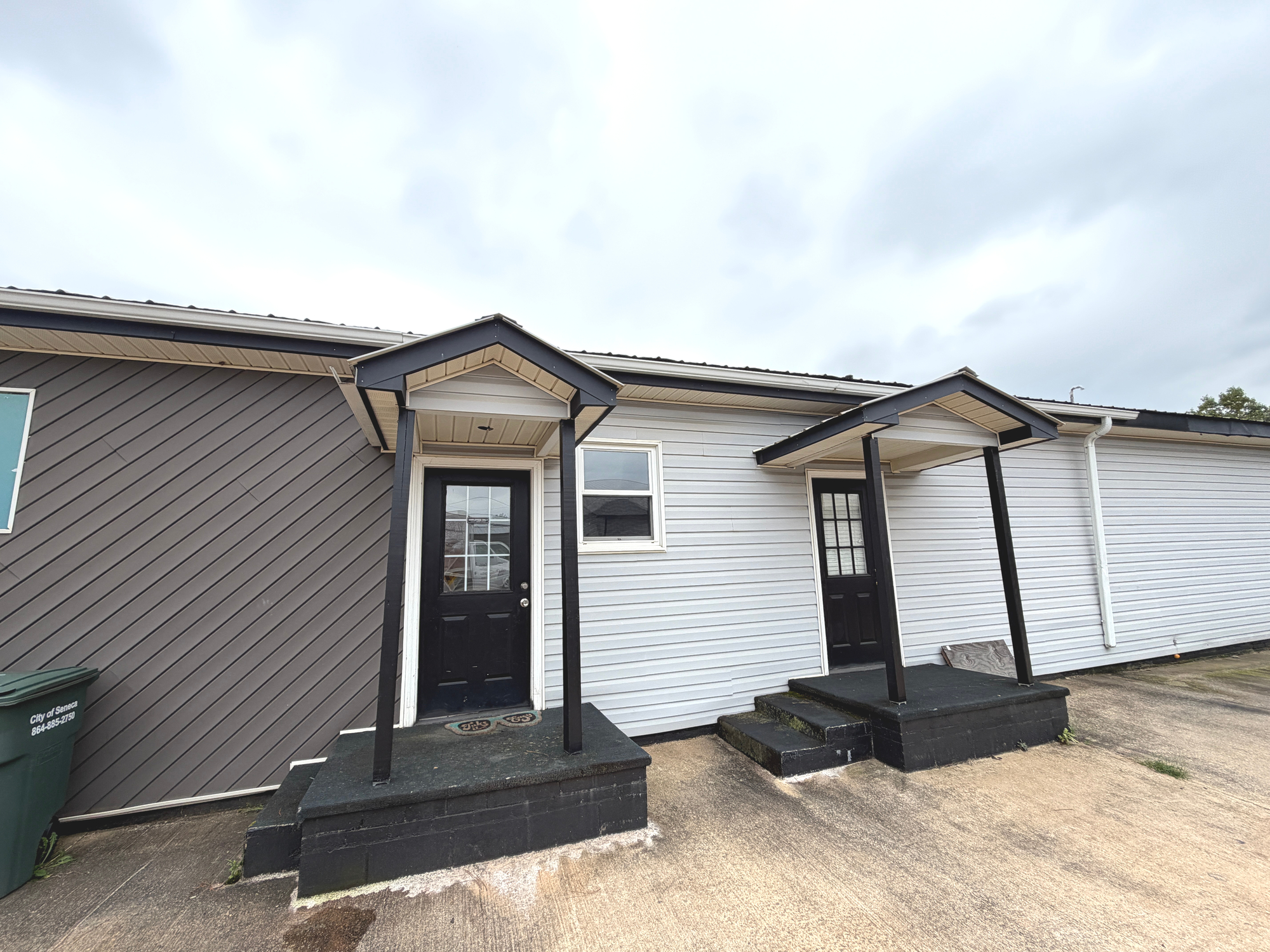 4,400 Sq Ft Warehouse + Office Space- Seneca 3