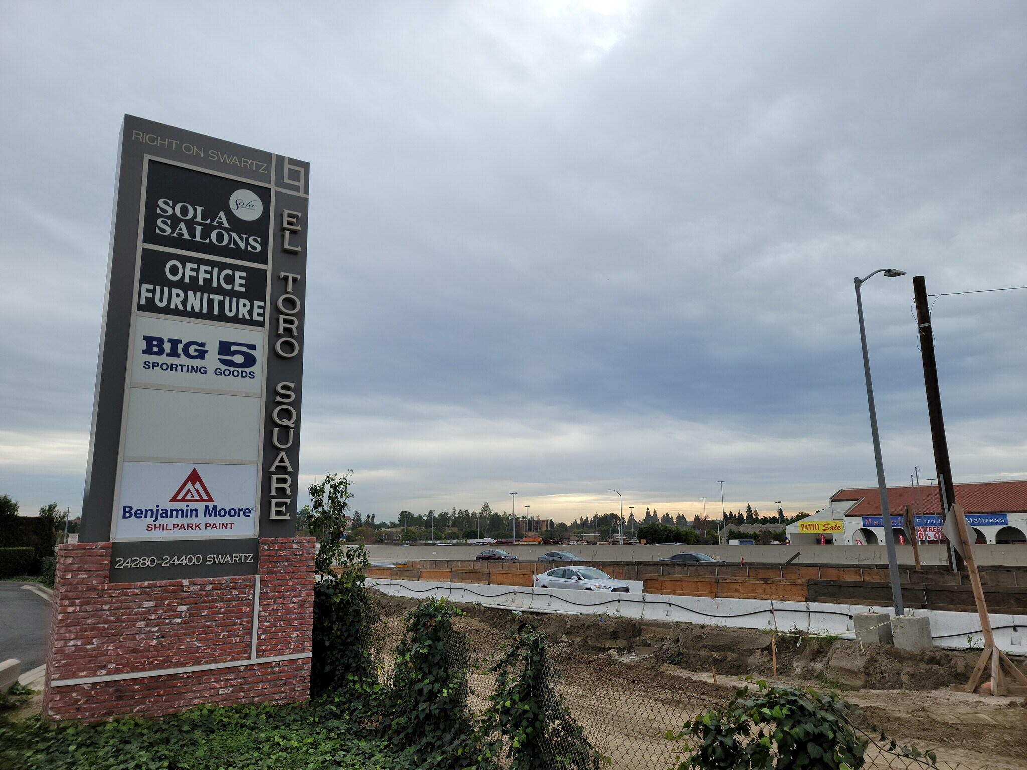 El Toro Square 3