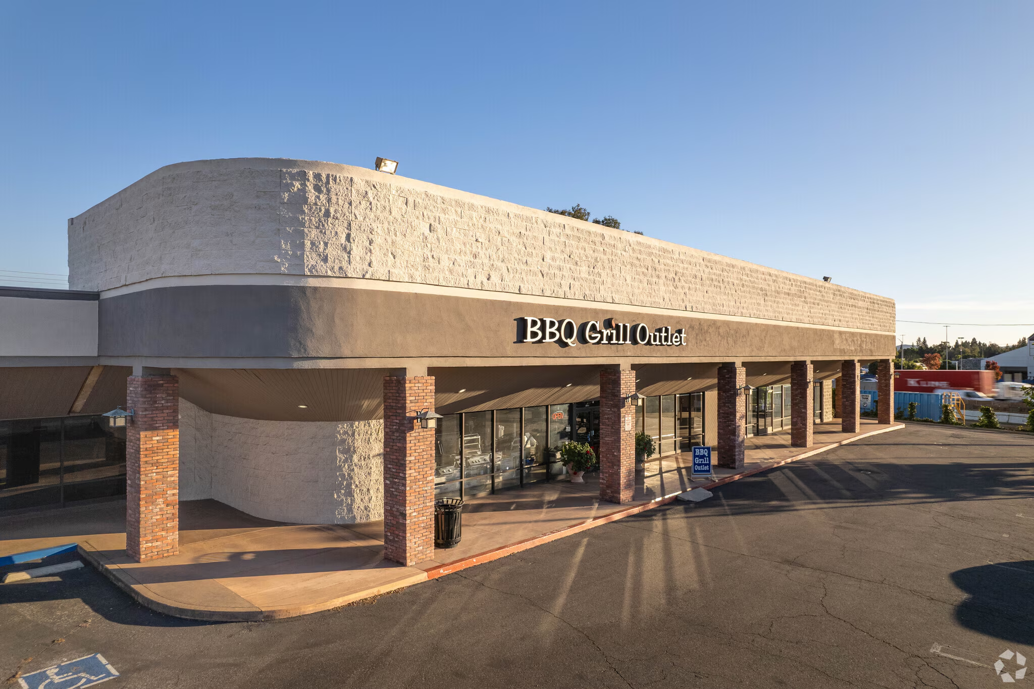 El Toro Square 5