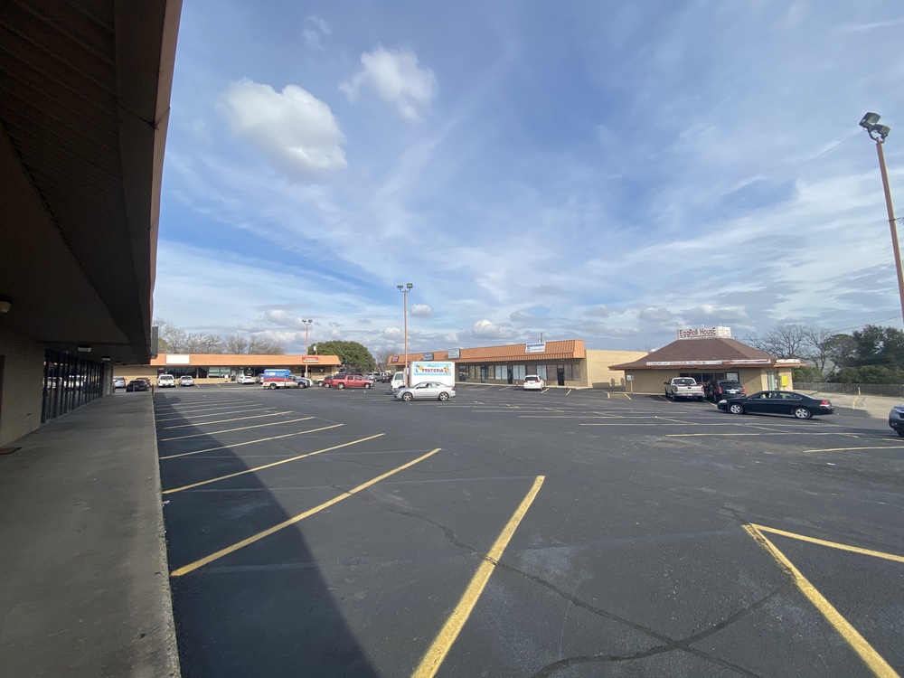 Skyline Plaza 3