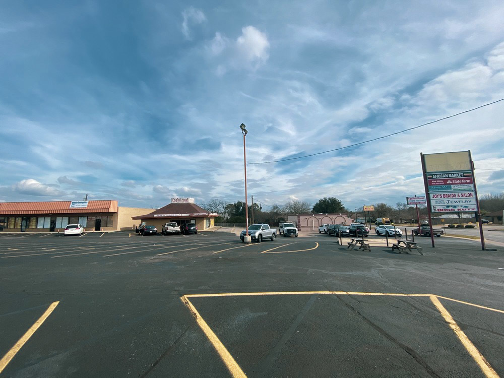Skyline Plaza