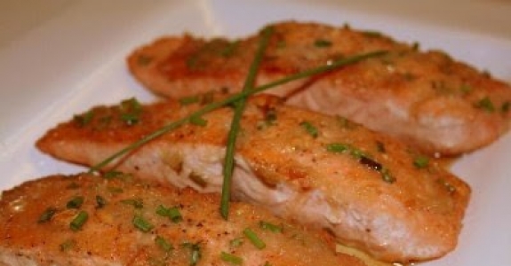 Bodybuilding Horseradish And Apple Sauce Glazed Salmon