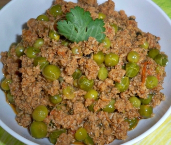 Bodybuilding Ground Beef With Green Peas