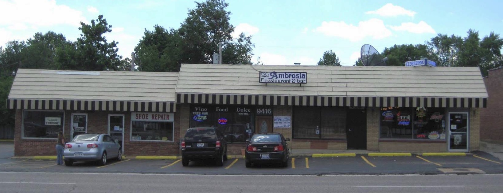 Commercial Real Estate fully leased strip center gravois road affton