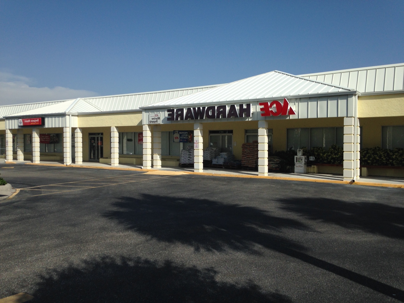 Store_front