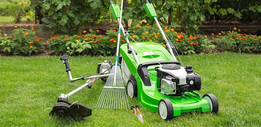Lawn-maintenance-850x414
