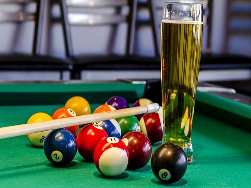 Billiards, Beer, and Liquor! Pool Hall For Sale in Pinellas County, FL