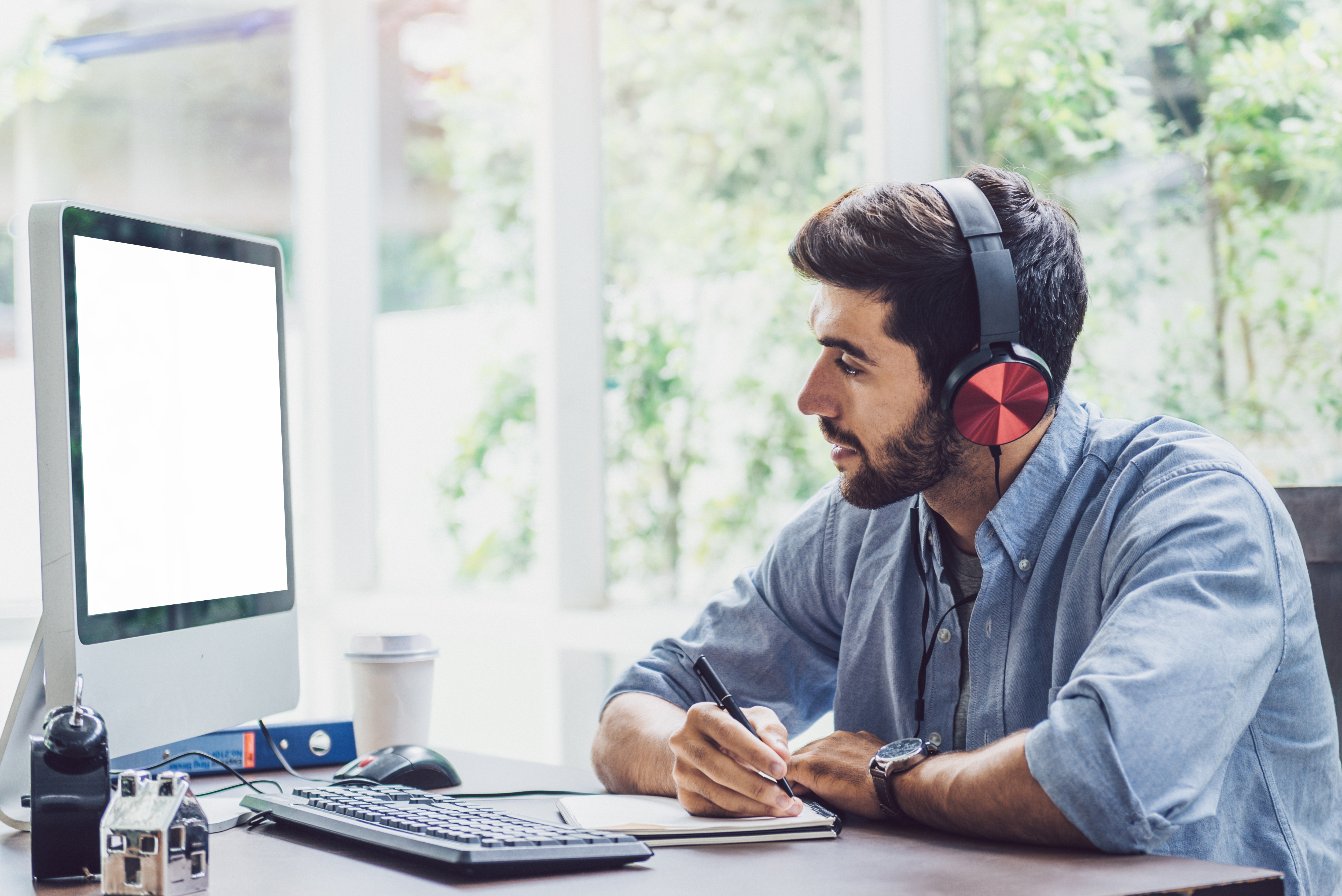 Shutterstock_1564803328