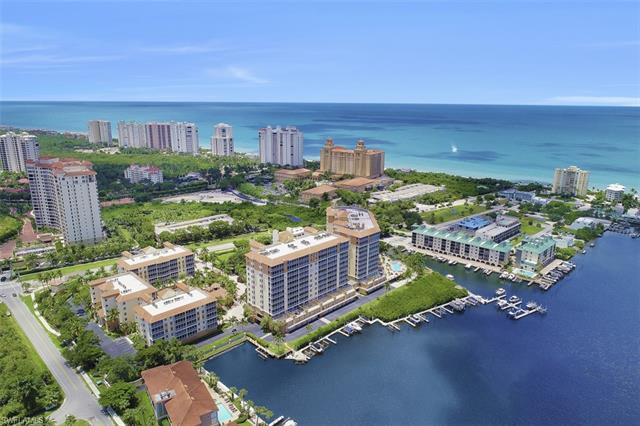 Waterfront Restaurant in HOT AREA