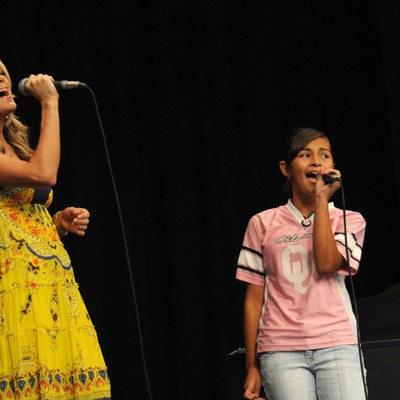 Carrie Underwood Checotah Donation