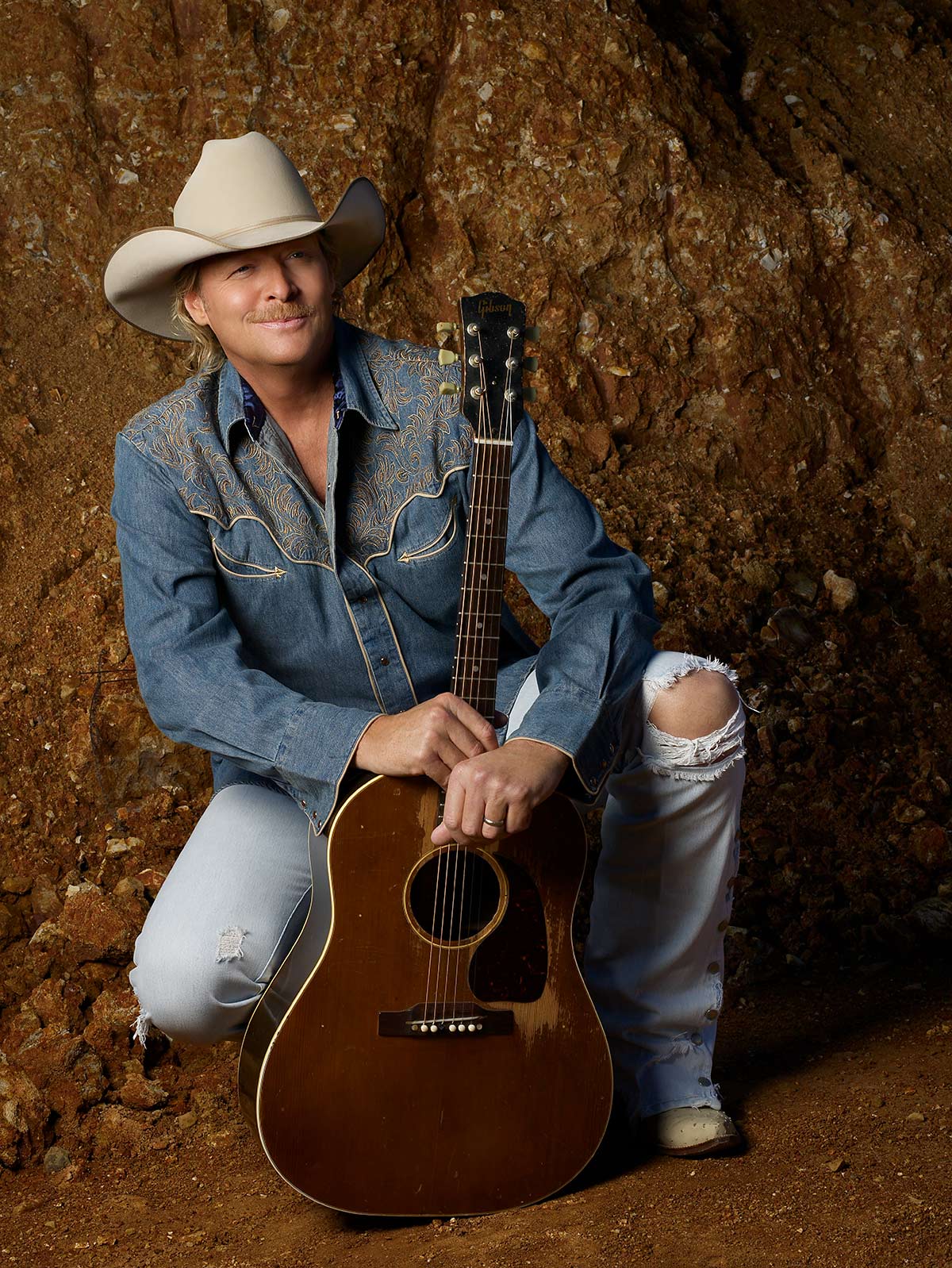 Alan Jackson Guitar Alan Jackson Returns To Old School Country Music Alan Jackson Guitar Alan Jackson Returns To Old School Country Music