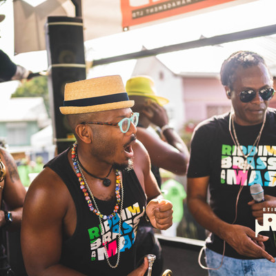 BAND TRUCK SHOT 02 RSN04620.jpg