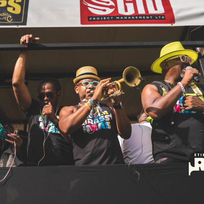 LIMA NIGEL EC ROGER ON TRUCK RSN04816.jpg