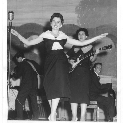 MLW _ MAS Hayride Photo0001.jpg MLW _ MAS Hayride Photo0001.jpg