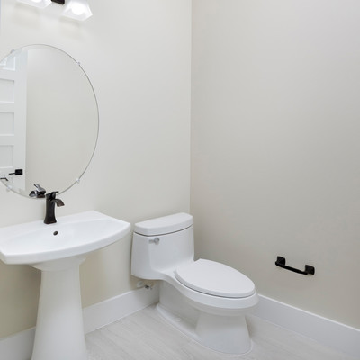 Grand Wayfarer Upstairs Powder Bath_RHP.jpg