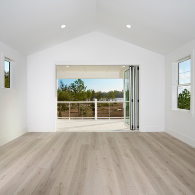 HIGH RES  LMW Vista Mainsail_RHP_09.jpg