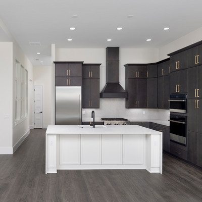 WEB Grand Spinnaker kitchen_RHP.jpg