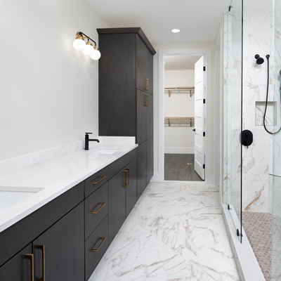 WEB Grand Spinnaker Primary Bath_RHP.jpg