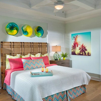 Bedroom with king size bed