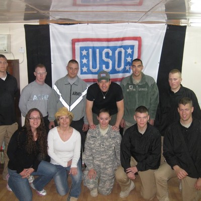 rodney atkins in kuwait with the uso