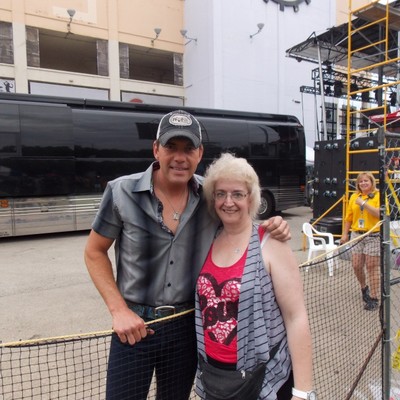 rodney atkins in rockford