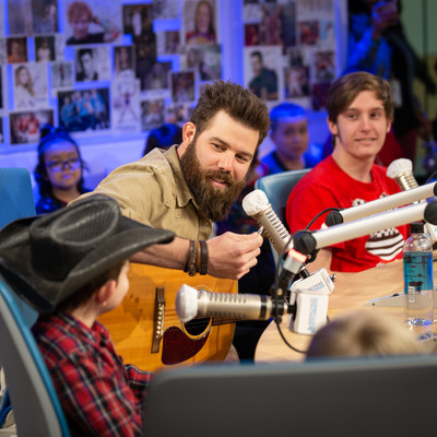 CHCOSeacrestJordanDavisVisit_3.jpg CHCOSeacrestJordanDavisVisit_3.jpg