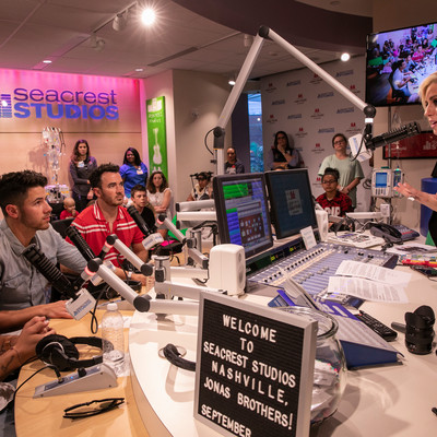 Jonas Brothers09111920190910AR0838.jpg Jonas Brothers09111920190910AR0838.jpg