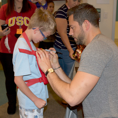 Zachary Levi Photo 260.jpg Zachary Levi Photo 260.jpg