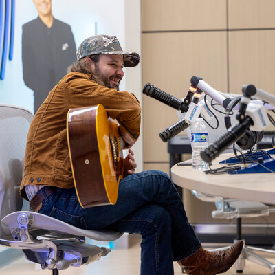 Brent Cobb_020.jpg Brent Cobb_020.jpg