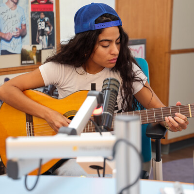 JESSIE_REYEZ_13.jpg JESSIE_REYEZ_13.jpg