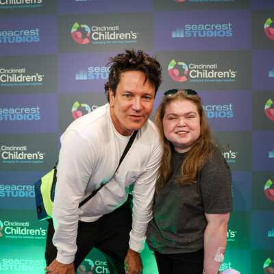 StephanJenkinsVisit_03.jpg StephanJenkinsVisit_03.jpg