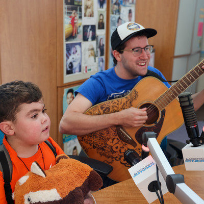 Theo _ Clyde Performance 2.jpg Theo _ Clyde Performance 2.jpg