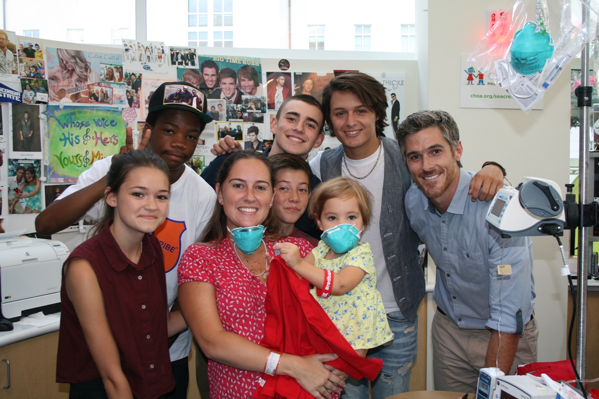 Cast of 'Red Band Society' Continues Their Tour Of Seacrest Studios