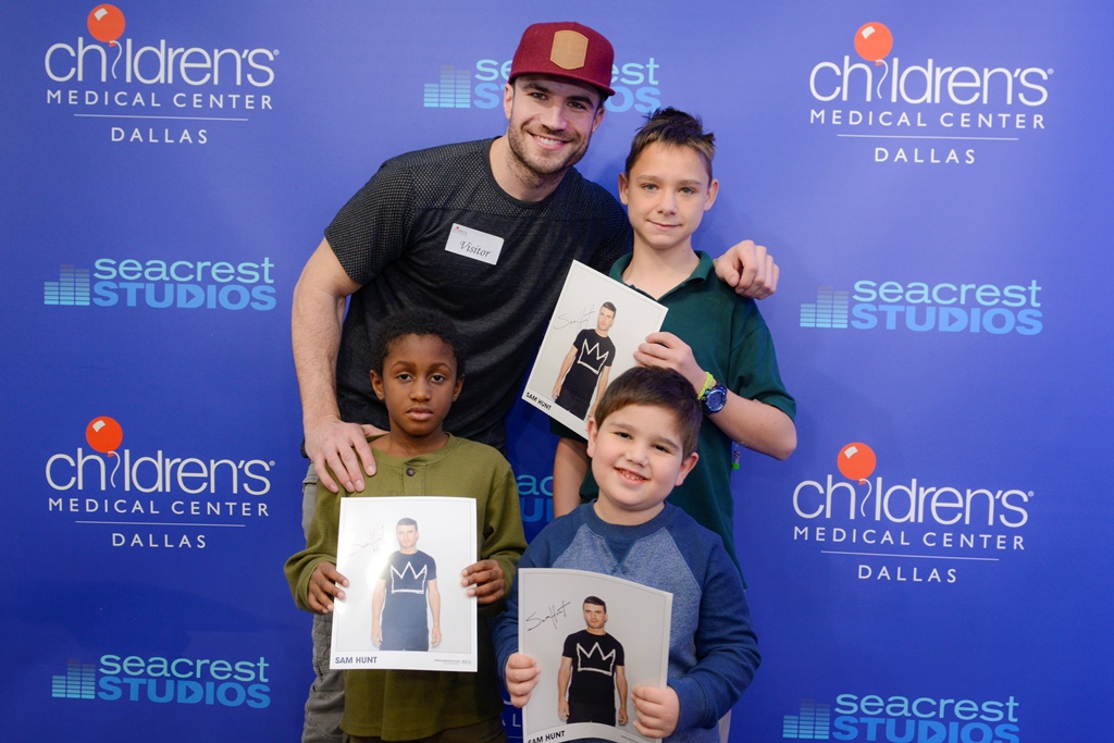 Sam Hunt Makes New Friends During Seacrest Studios Visit In Dallas