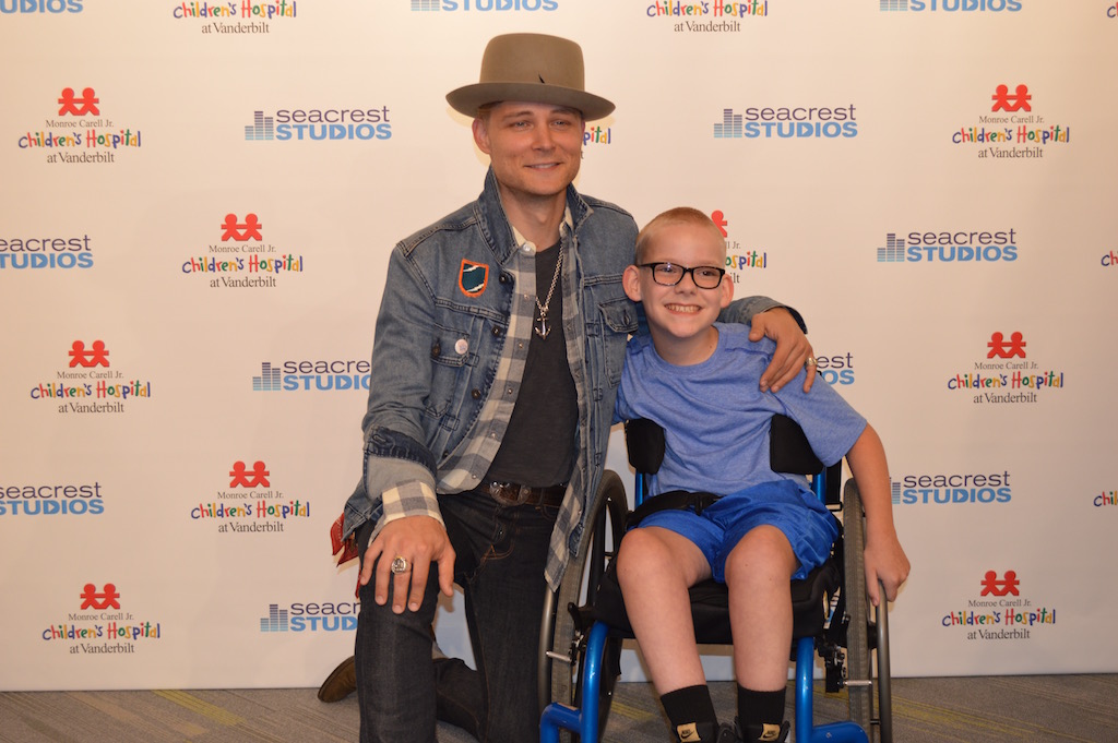 Frankie Ballard Sings 'Young and Crazy' With A Patient In Seacrest Studios