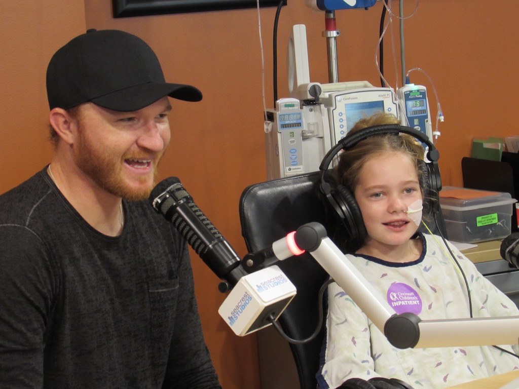 Eric Paslay Returns To Seacrest Studios Cincinnati