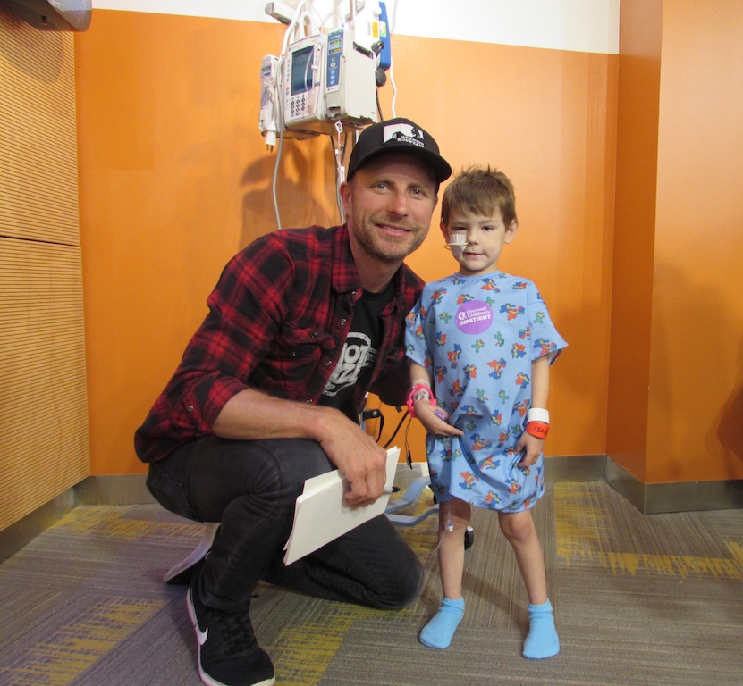 Dierks Bentley Sings For Patients In Seacrest Studios Cincinnati