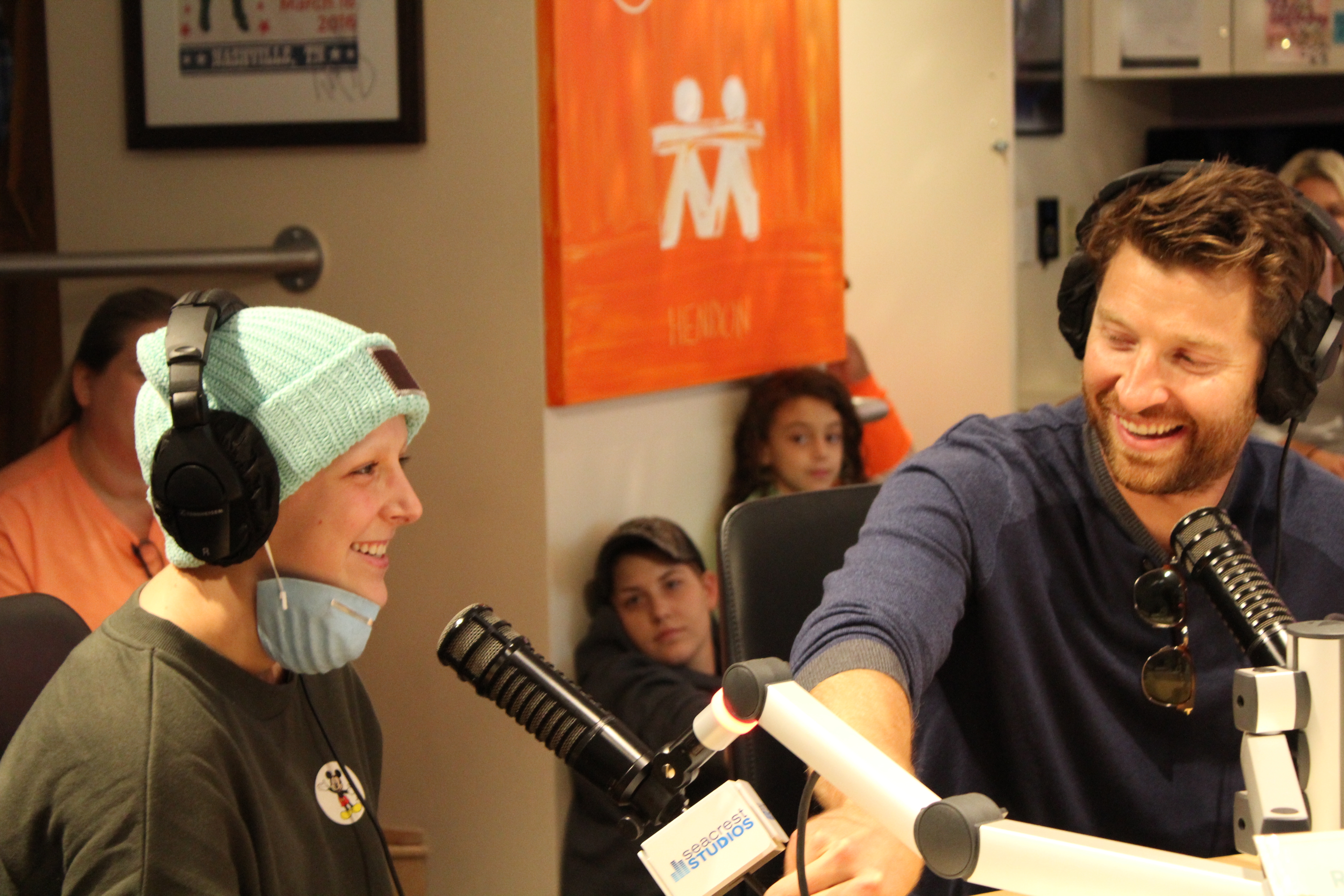 Brett Eldredge brings Smiles and Songs to Seacrest Studios in Nashville!