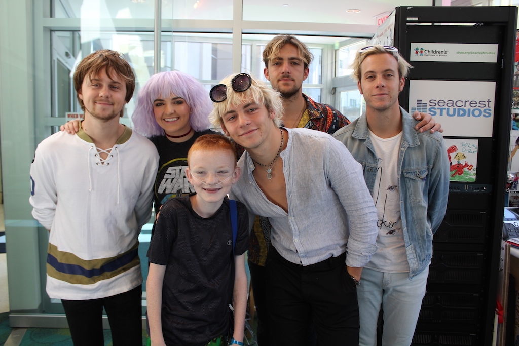 R5 Gives Patients Advice About Following Their Dreams!