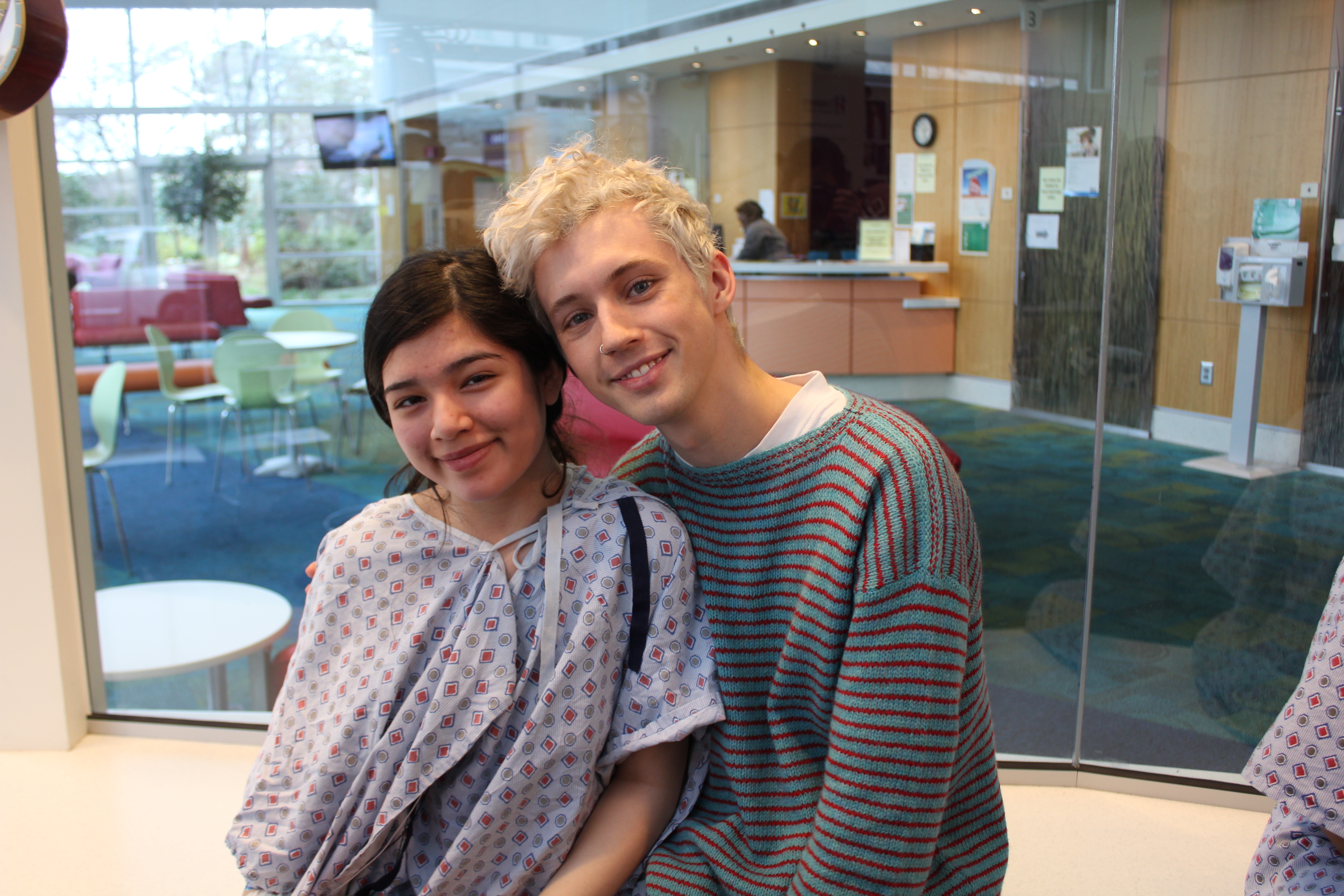 YouTuber, Troye Sivan visits Children's ATL!