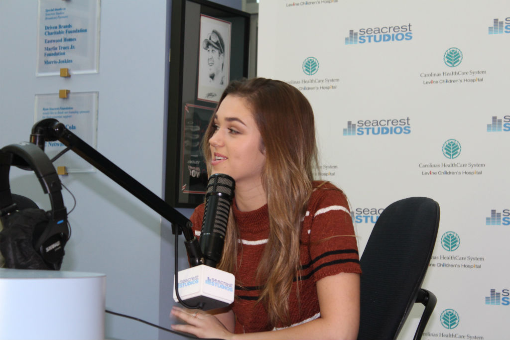 Sadie Robertson Shares Her Dance Moves At Levine Children's Hospital!
