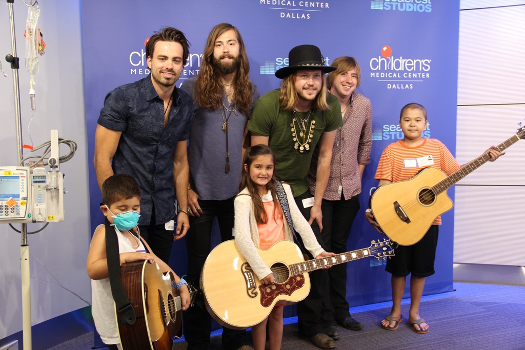 A Thousand Horses Serenade Young Fans In Seacrset Studios