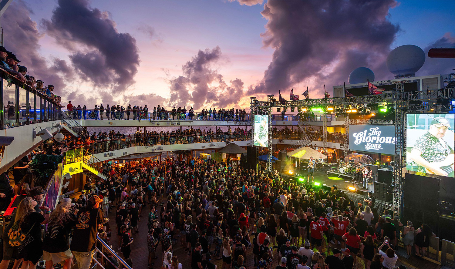 glorioussons_16939_1744293566.jpg glorioussons_16939_1744293566.jpg