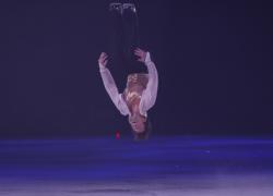 Michael Weiss back flip! 