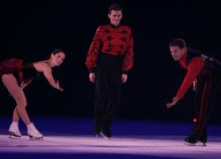 Jamie & David make way for Todd! 